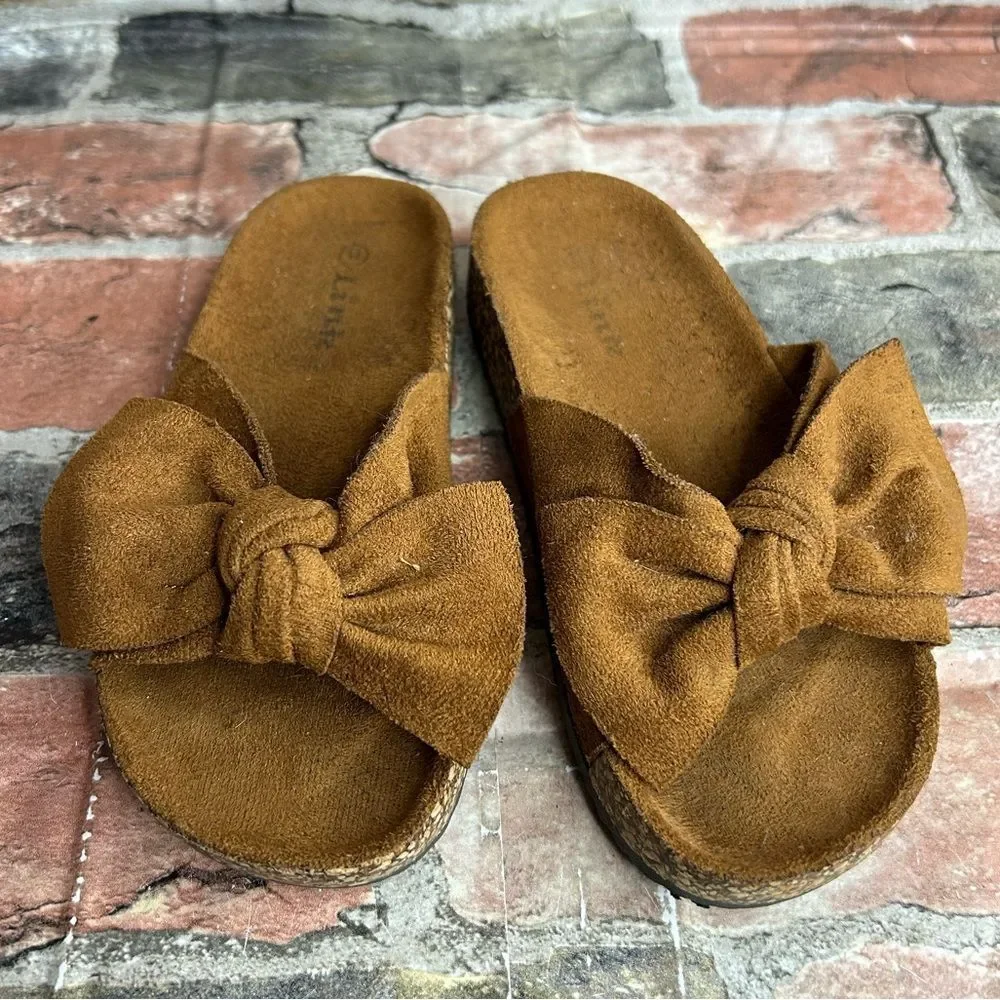 5 for $25🔥Link Tan Suede Slip‎ On Sandals Girls Size 11